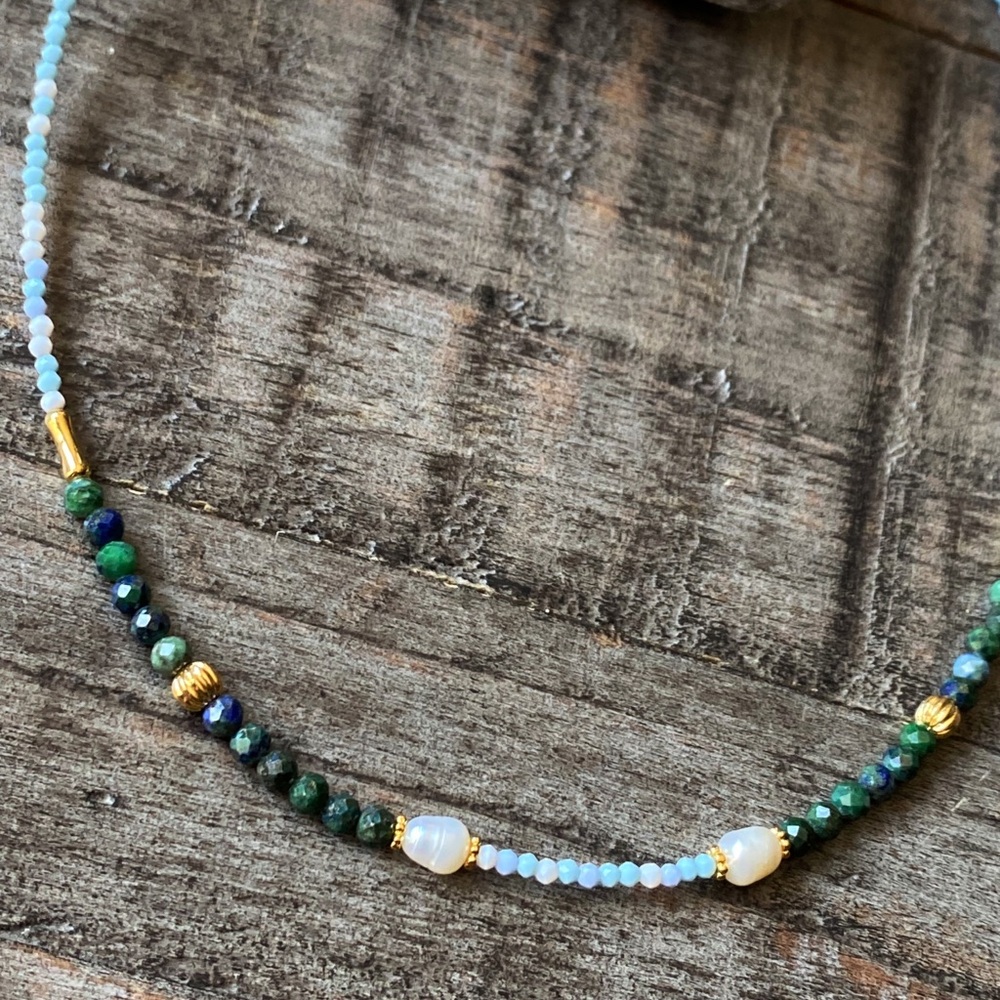 NEW Delicate Green Malachite and Opal Beaded Necklace with Gold Accents - Picture 2 of 9